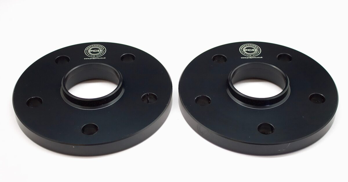 Black 15mm Hubcentric Spacers 2 Pairs Bolts Nuts for Genuine Audi RS7 Alloys 